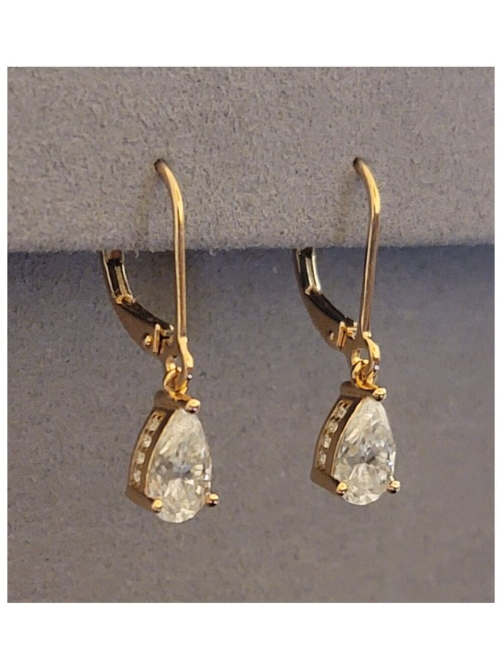 2CT Pear Moissanite Dangle Earrings S925 14K Gold Plated Leverback NWT